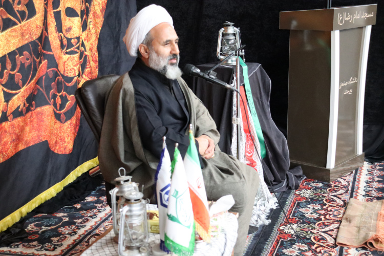 مراسم عزاداری ایام فاطمیه در محل مسجد امام رضا (ع) دانشگاه برگزار گردید.